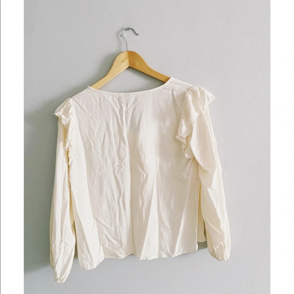 Ivory Shoulder Ruffle Blouse - Picture 5 of 6